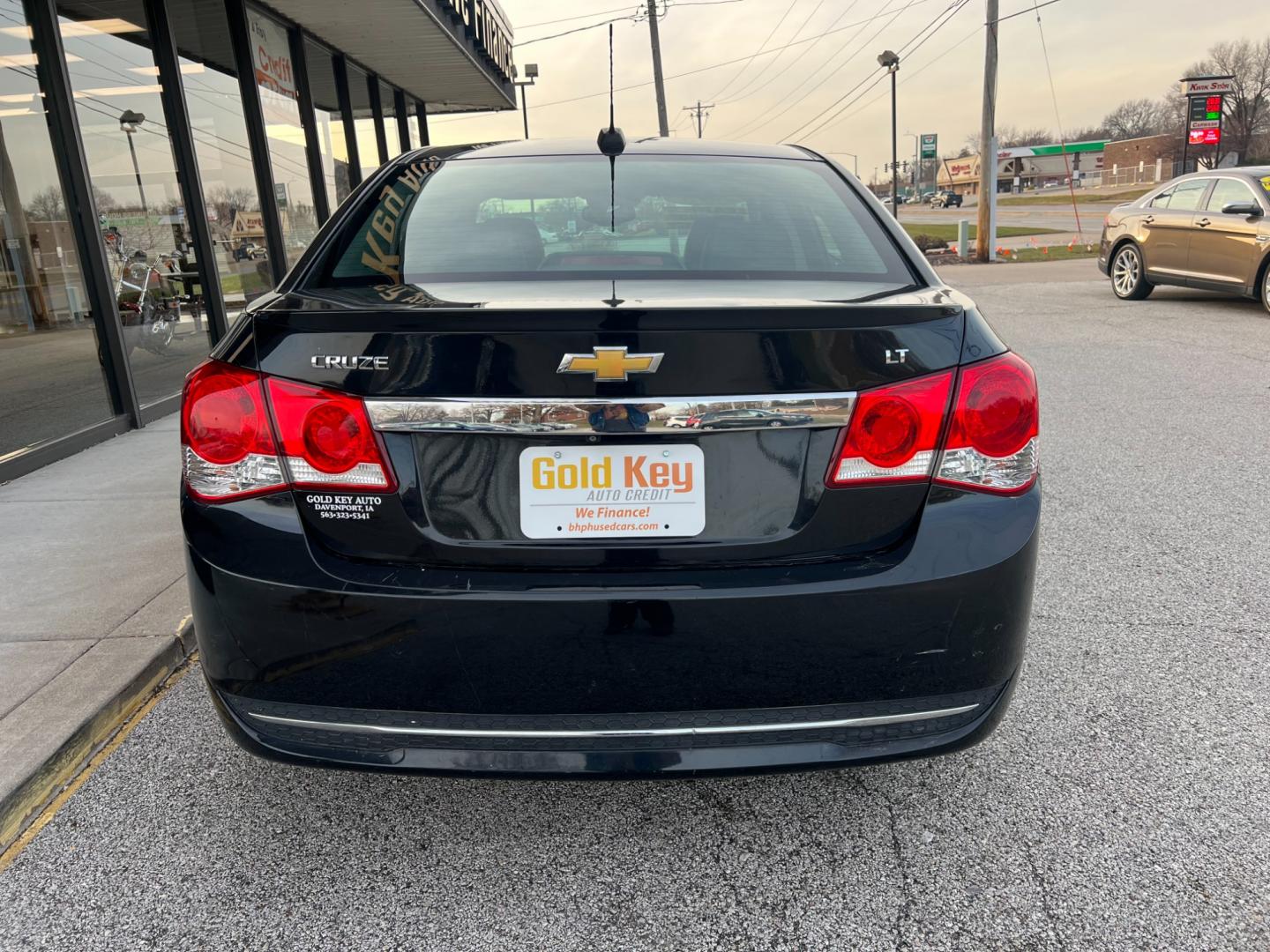 2015 Black Granite Metall Chevrolet Cruze 2LT Auto (1G1PE5SB3F7) with an 1.4L L4 DOHC 16V TUR engine, 6-Speed Automatic transmission, located at 1633 W Kimberly, Davenport, IA, 52806, (563) 323-5341, 41.559456, -90.598732 - Photo#4